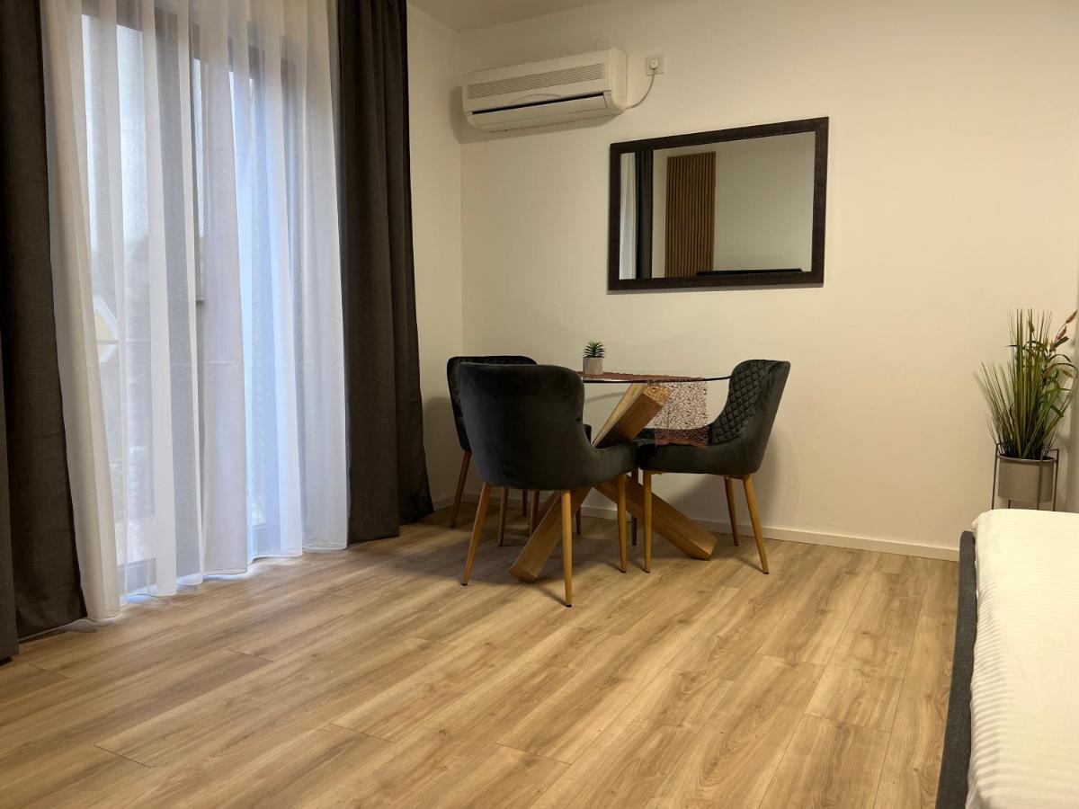 Apartmani Ivelic Supetar Bagian luar foto